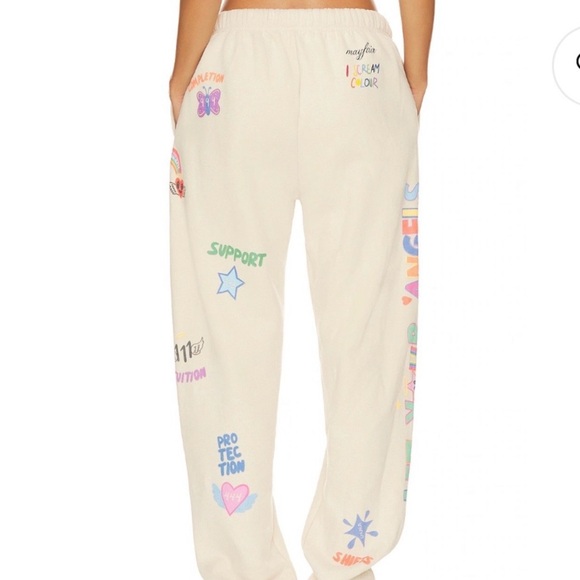 NWOT The Mayfair Group- Angels All Around You Sweatpants in Cream. Size S/M - Picture 4 of 6